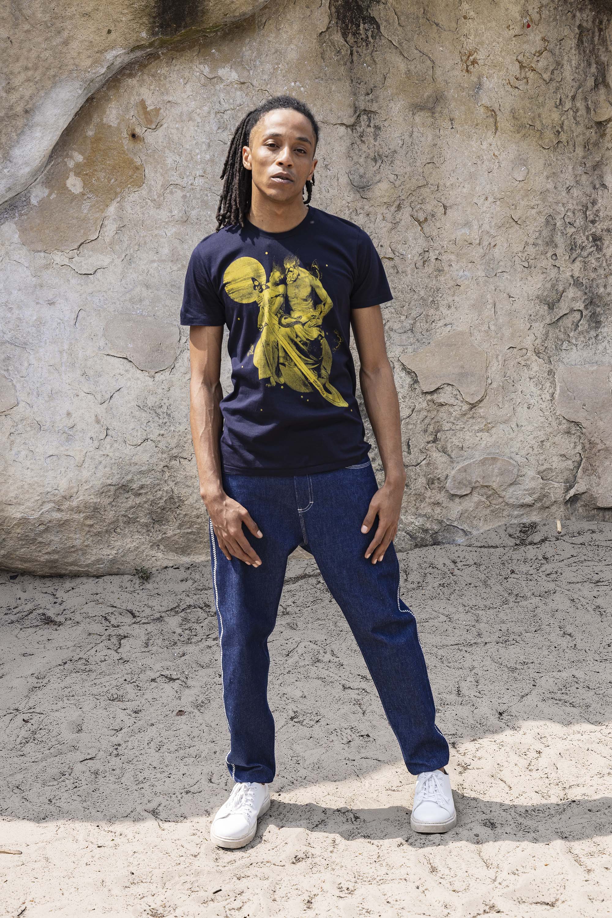 T-Shirt Querido Saturno Bleu marine jouer la carte de l'originalité avec les t-shirts à message Misericordia