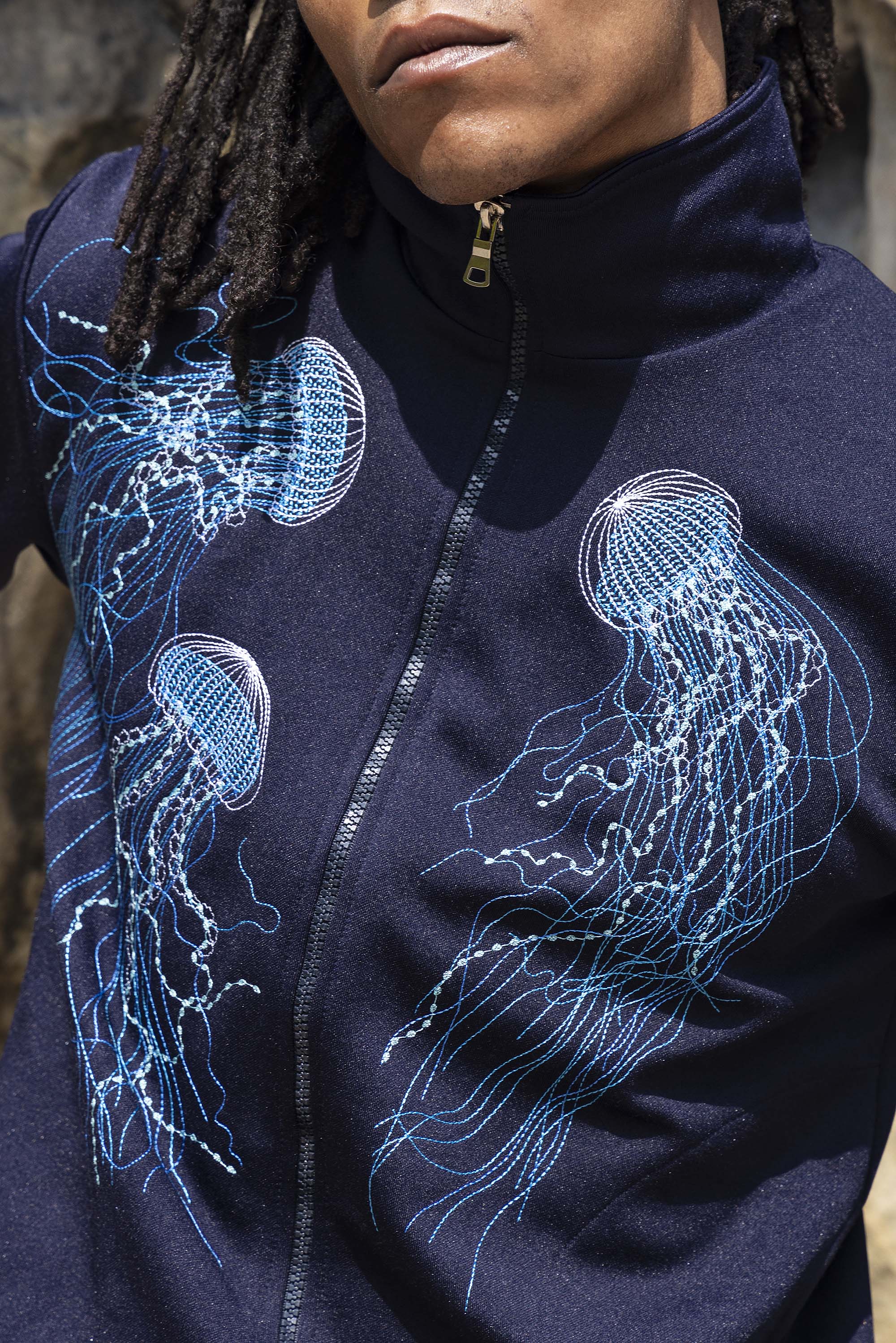 Veste de Sport Clasica Medusas Bleu Marine le vêtement incontournable de l'homme moderne