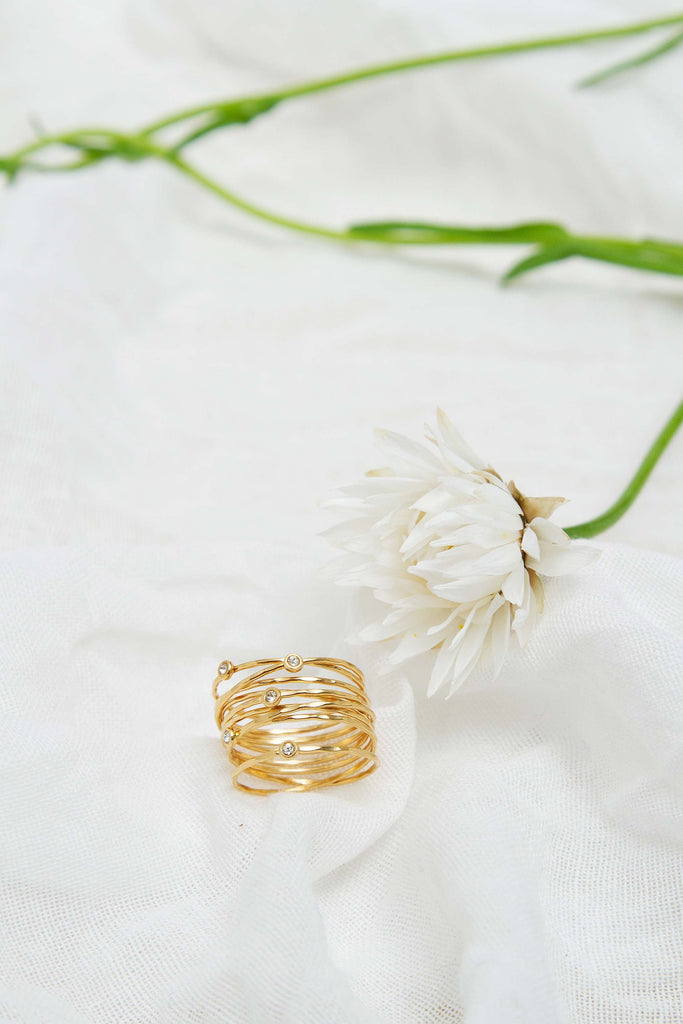 Bague Grand Orient Strass - Bdm studio feminité autour du cou ou aux oreilles