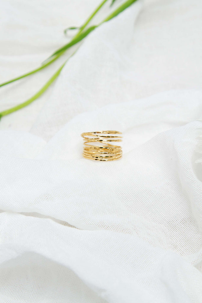 Bague Grand Orient - Bdm studio feminité autour du cou ou aux oreilles