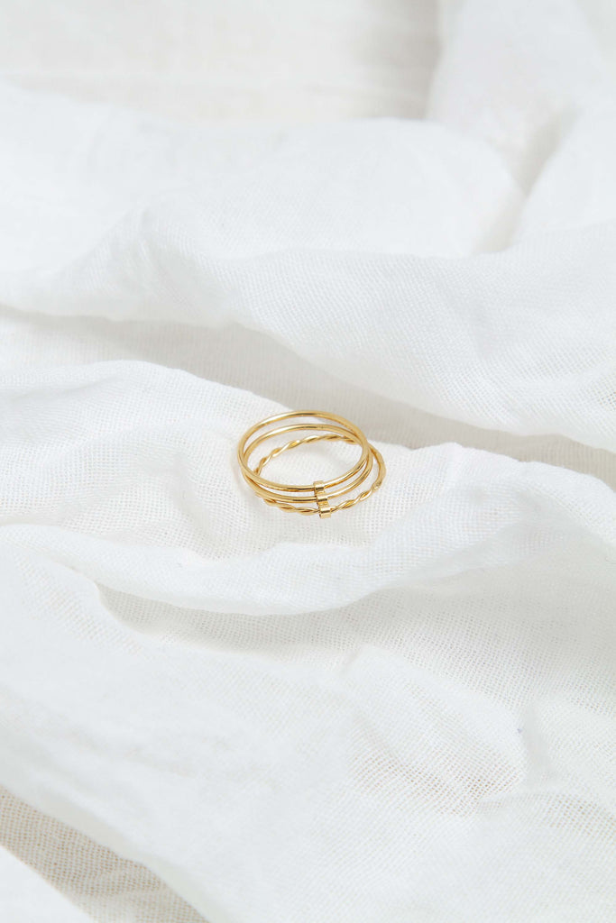 Bague Arizona Doré - Bdm Studio feminité autour du cou ou aux oreilles
