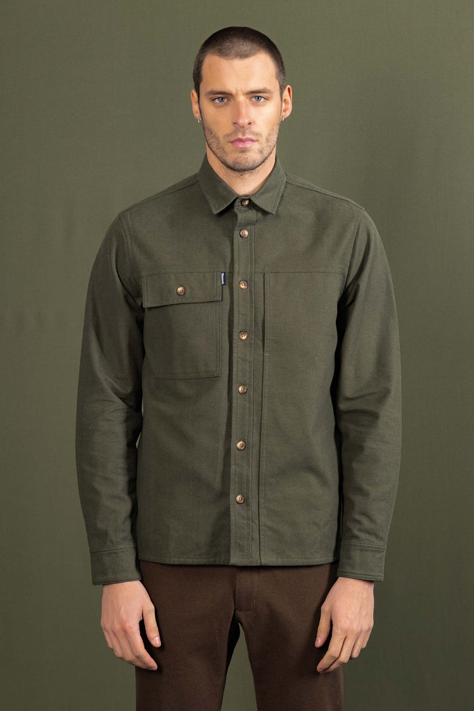 Chemise Freddy Kaki Foncé exprimer une personnalité sans concession pour conserver une silhouette décontractée