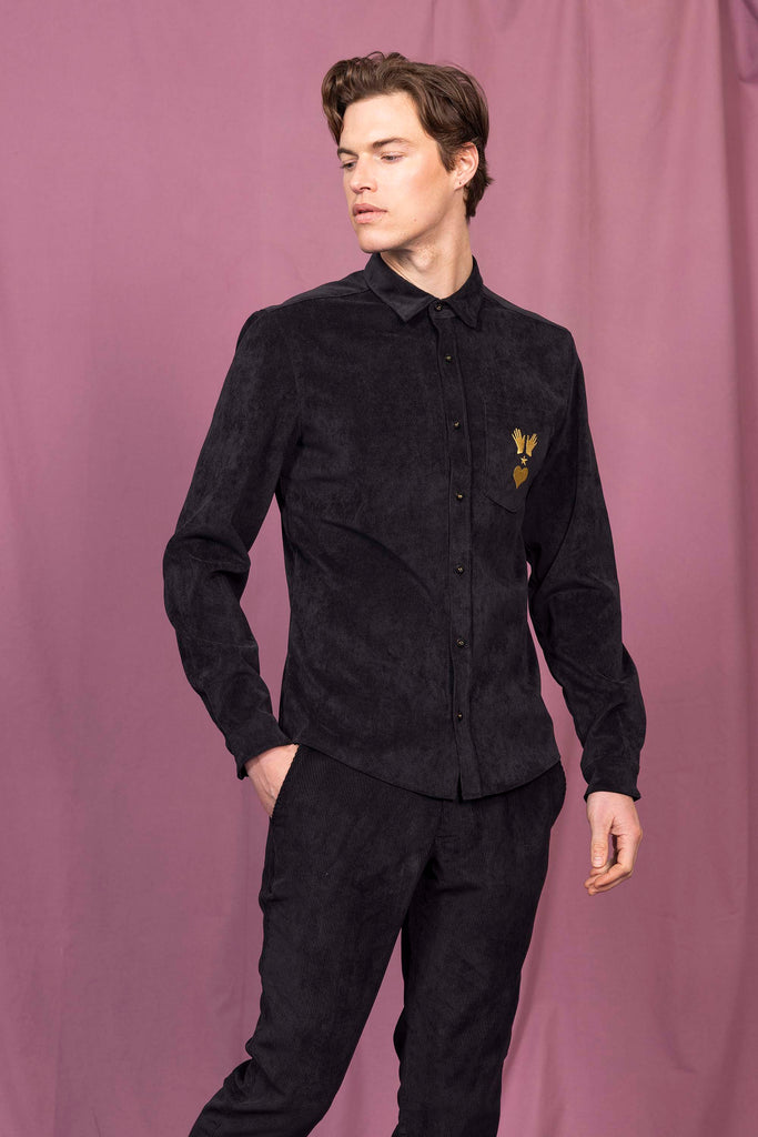 Chemise Observatorio Noir chemise à l'esprit classique, simple et élégant