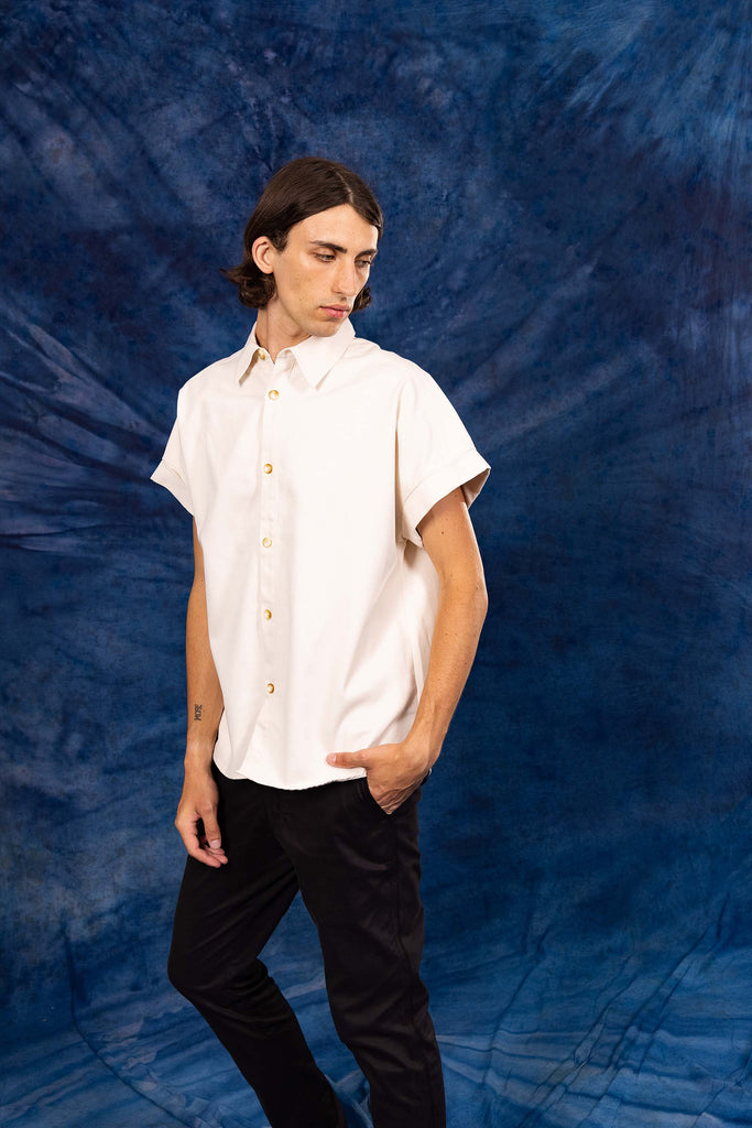Chemise Vega Écru chemise à l'esprit classique, simple et élégant