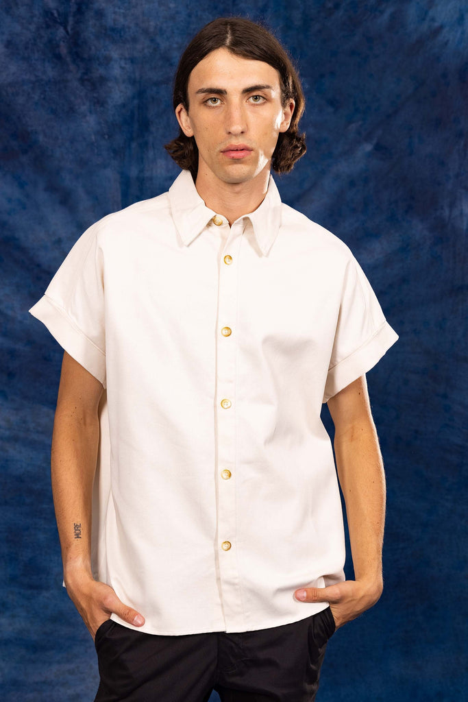 Chemise Vega Écru chemise à l'esprit classique, simple et élégant