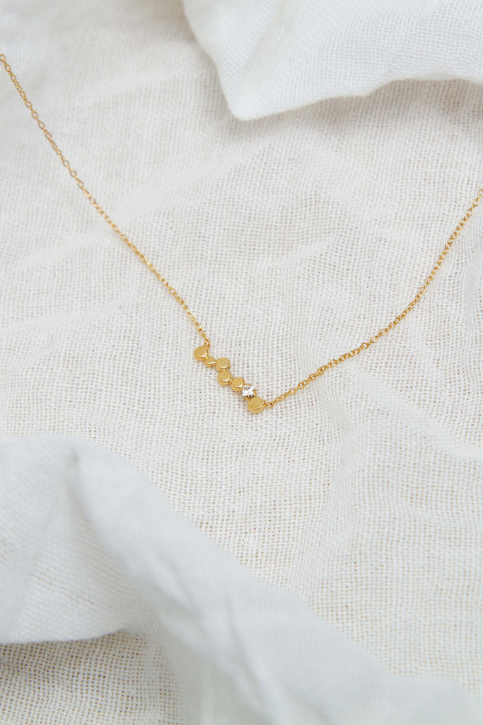 Collier Félicie Doré - Bdm Studio un bijou précieux à porter avec toutes vos tenues