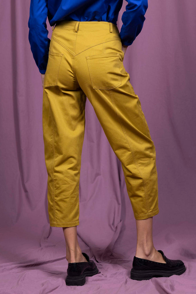 Pantalon Isabella Jaune Pâle pantalon femme au charme romantique pour l'ensemble d'une tenue