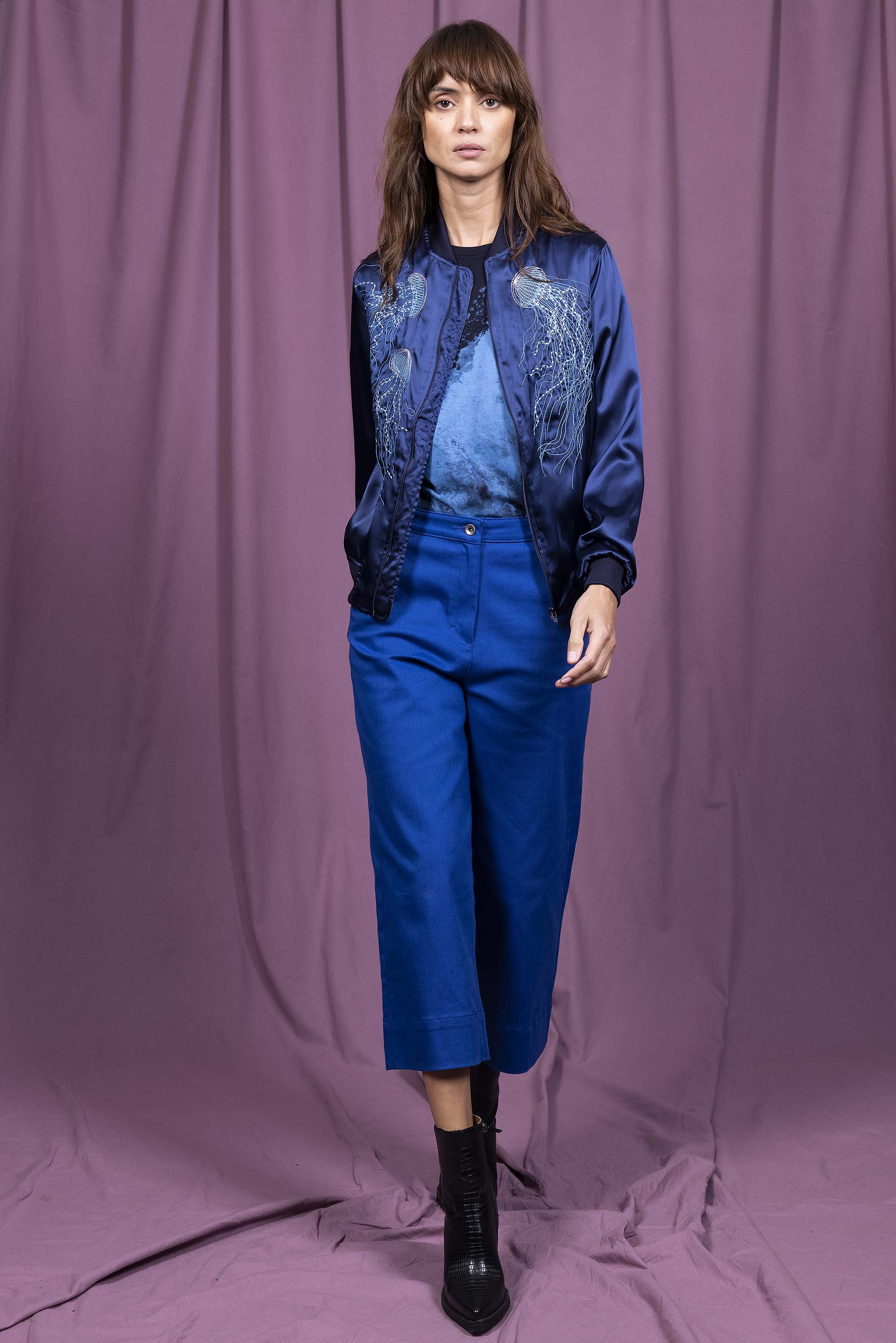 Blouson Paraguas Medusas Bleu Marine création et engagement social valorisant le savoir-faire local et unique