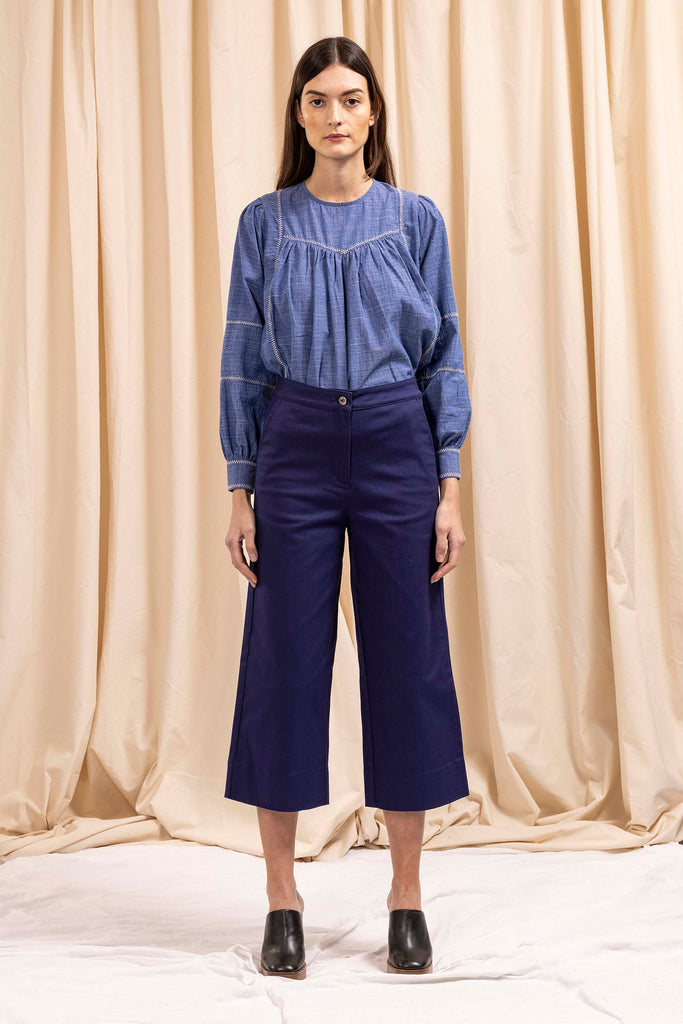 Pantalon Cristina Bleu Indigo pantalon femme au charme romantique pour l'ensemble d'une tenue