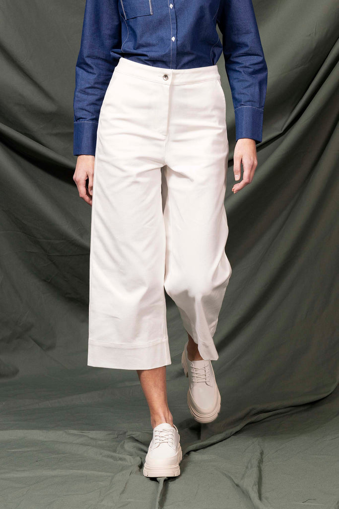 Pantalon Cristina Blanc parfaite alternative aux jeans, les pantalons en coton Misericordia sont uniques et confortables