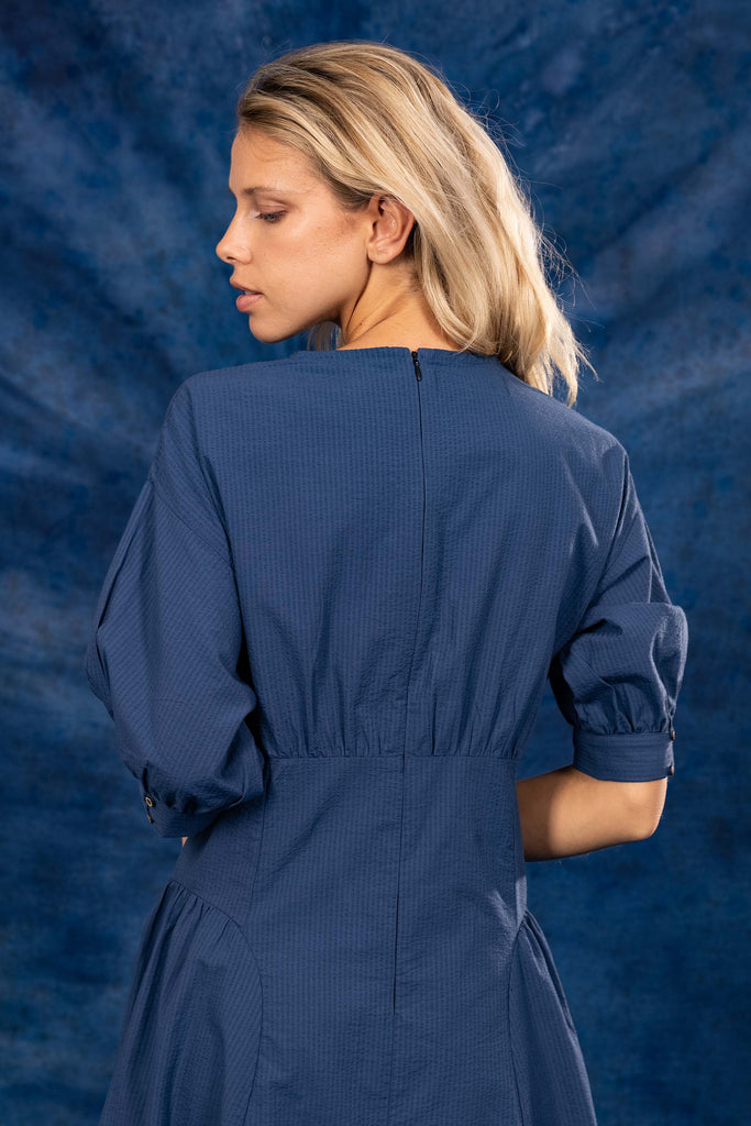 Robe Jirafa Bleu De Prusse jouer la fantaisie avec les imprimés Misericordia pour un look féminin