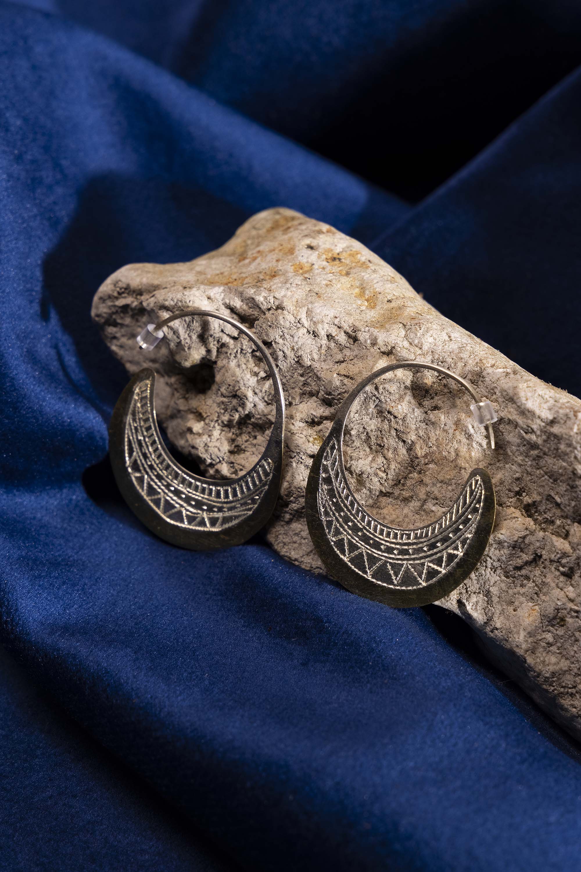 Créoles Écume Gravées Argent Bronze - Ombre Claire Des bijoux faits pour elles, imaginés et créés en France