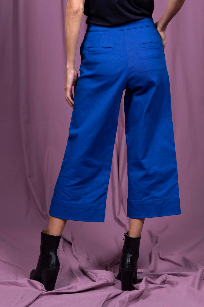 Pantalon Cristina Bleu pantalon femme au charme romantique pour l'ensemble d'une tenue