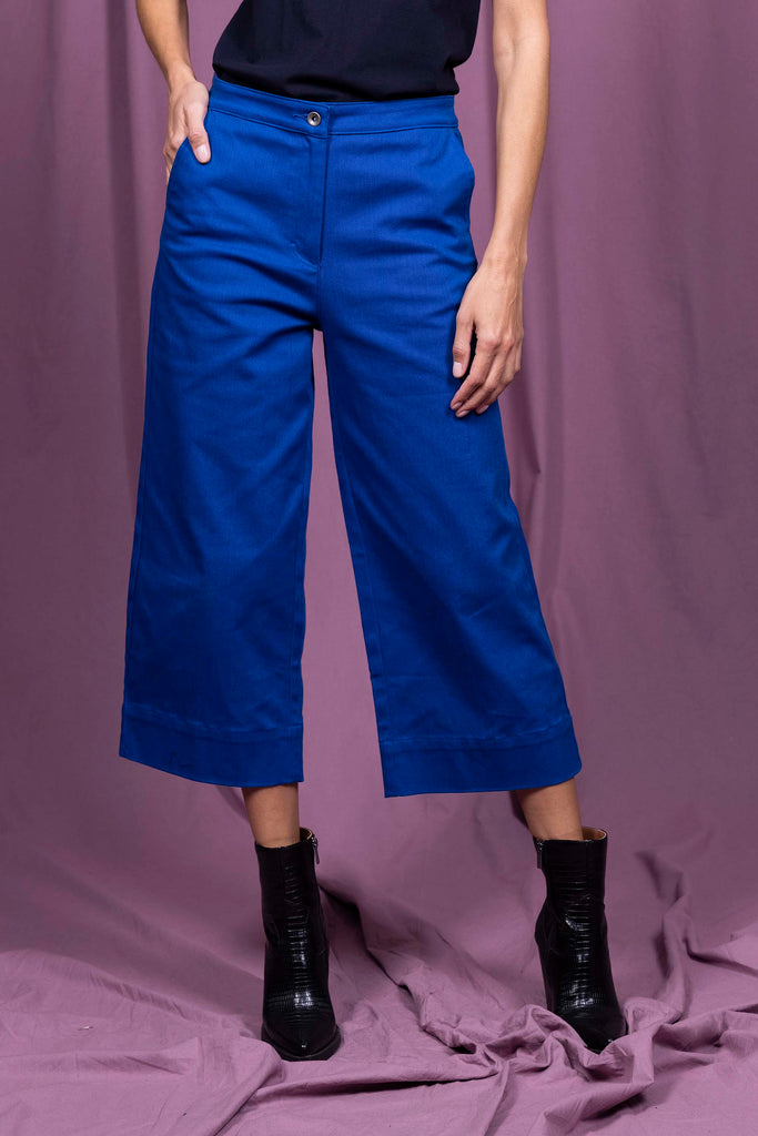 Pantalon Cristina Bleu pantalon femme au charme romantique pour l'ensemble d'une tenue