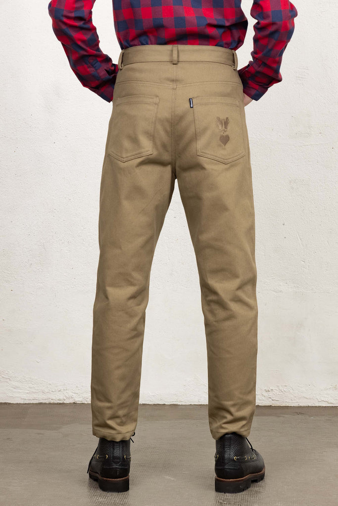 Pantalon Defensor Marron Clair le pantalon classique affiche un esprit de distinction