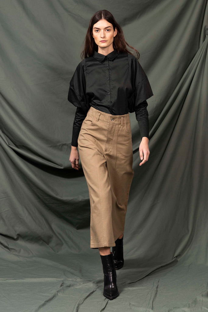 Pantalon Margarita Marron Clair tendance masculin féminin, indispensable du quotidien