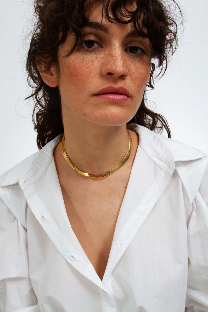 Ras-Le-Cou / Bracelet Geste Maxi Doré - Judith Benita un bijou précieux à porter avec toutes vos tenues