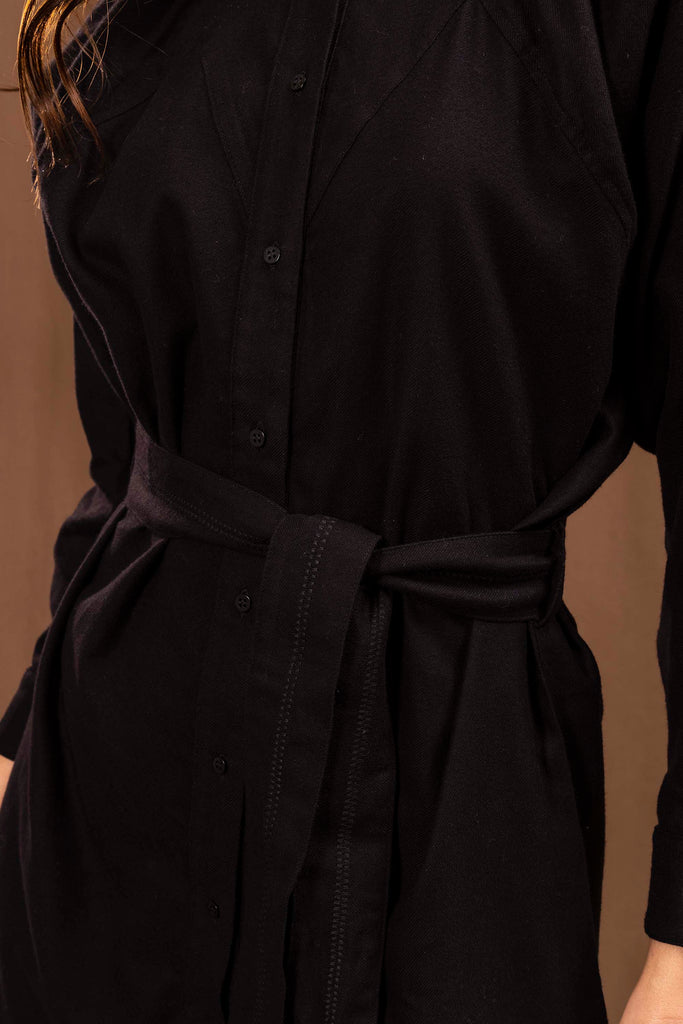 Robe Donata Noir près du corps pour la feminité ou ample pour bouger en toute liberté