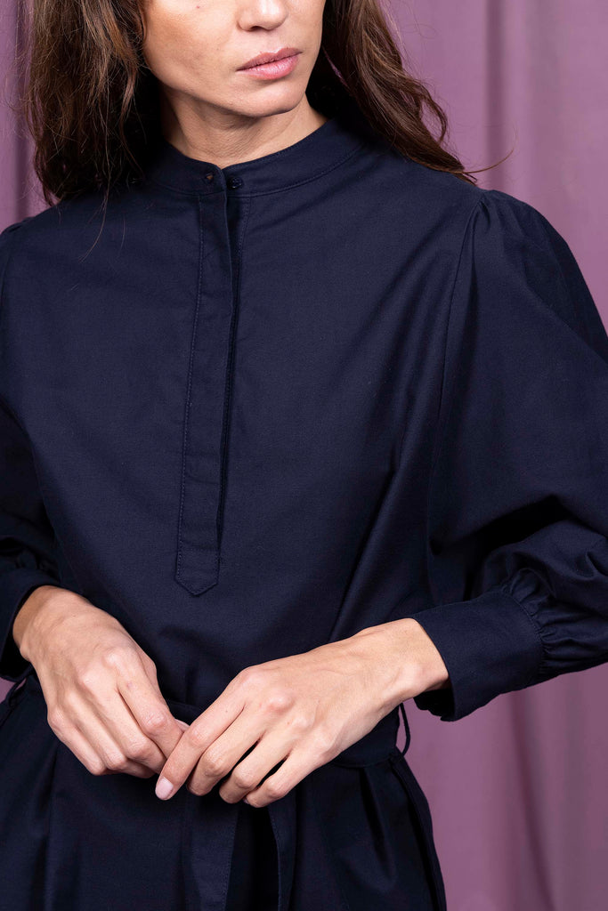 Robe Libelula Bleu Marine marque mode équitable de prêt à porter alliant création artistique et engagement social