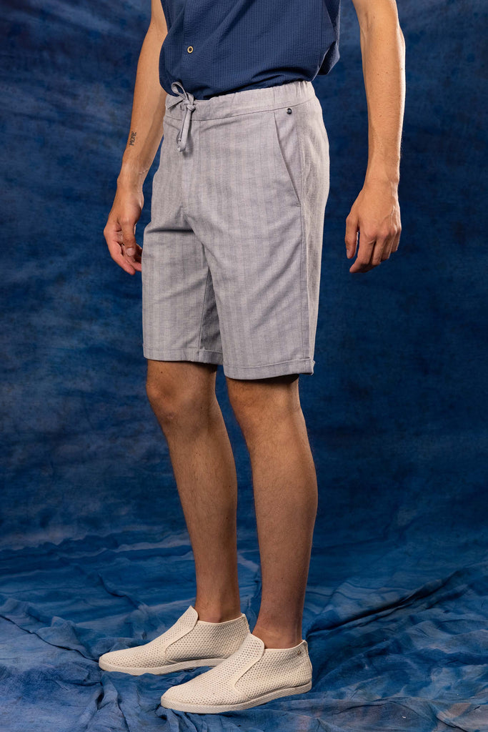 Short Parejo Bleu Clair le pantalon classique affiche un esprit de distinction