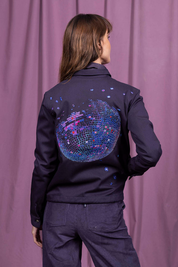 Surchemise Fontanera Bola Disco Bleu Marine esthétique intemporelle et confortable silhouette avec élégance ligne minimaliste