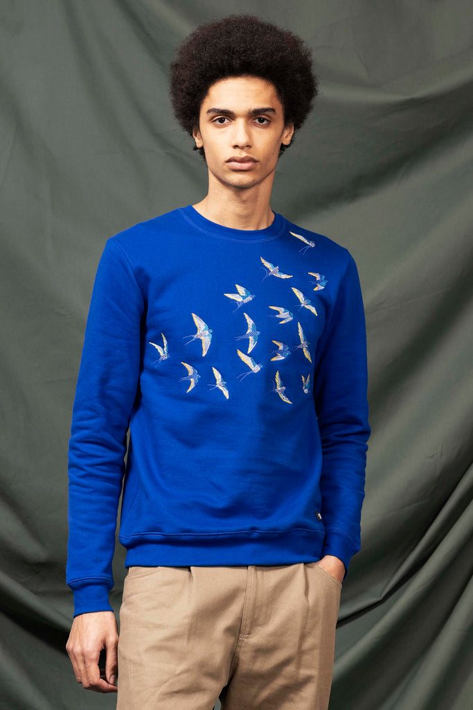 Sweatshirt Macarron Aves Bleu Saphir Pour un look sportswear et urbain, les sweatshirts Misericordia sont faits pour vous