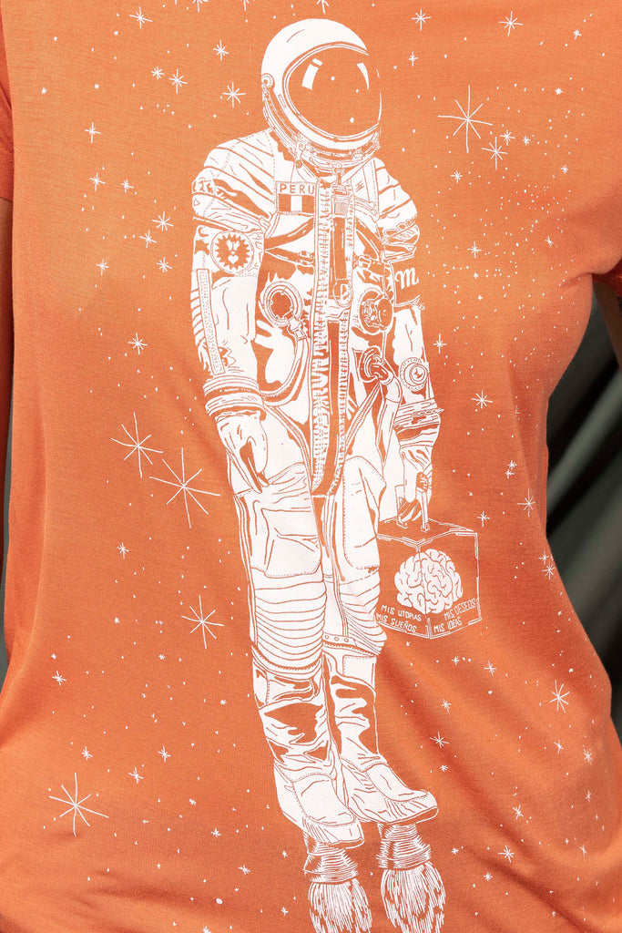 T-Shirt Medallon Astronauta Orange mode graphique, ligne féminine et légèrement rétro, motifs arty
