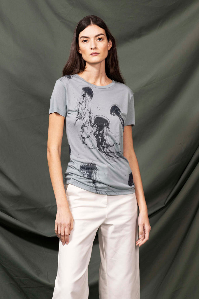 T-Shirt Medallon Medusas Bleu Fjord sportive, rockeuse ou résolument bohème, les t-shirts Misericordia sont pour tous les goûts