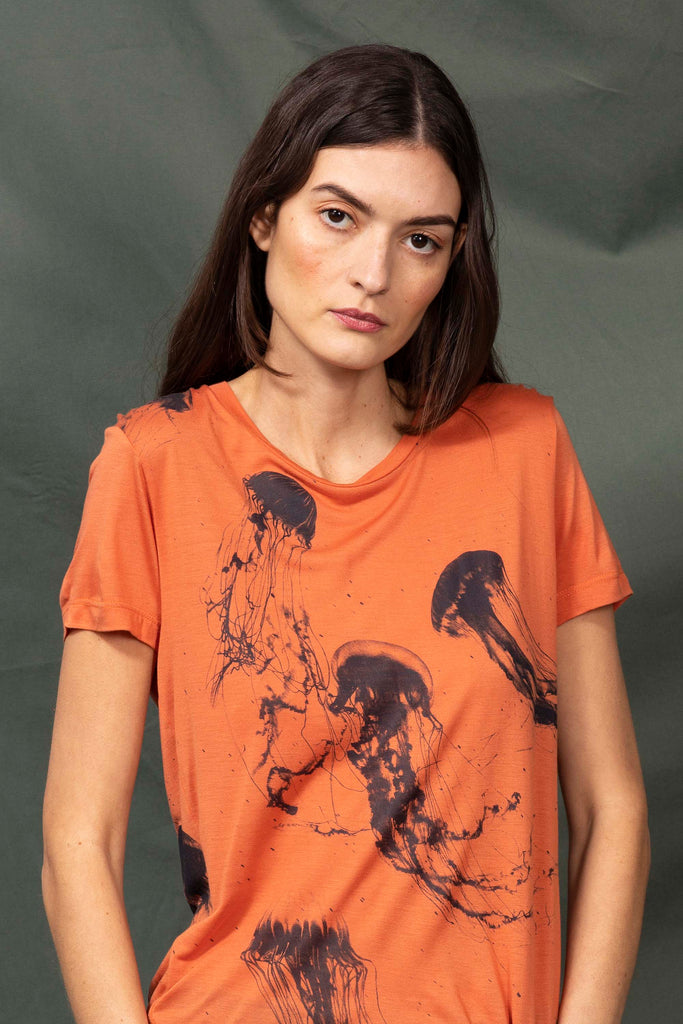 T-Shirt Medallon Medusas Orange sportive, rockeuse ou résolument bohème, les t-shirts Misericordia sont pour tous les goûts