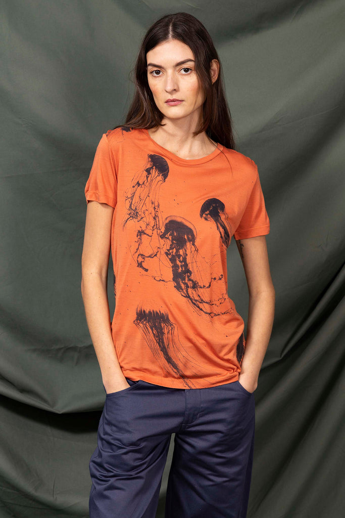 T-Shirt Medallon Medusas Orange sportive, rockeuse ou résolument bohème, les t-shirts Misericordia sont pour tous les goûts