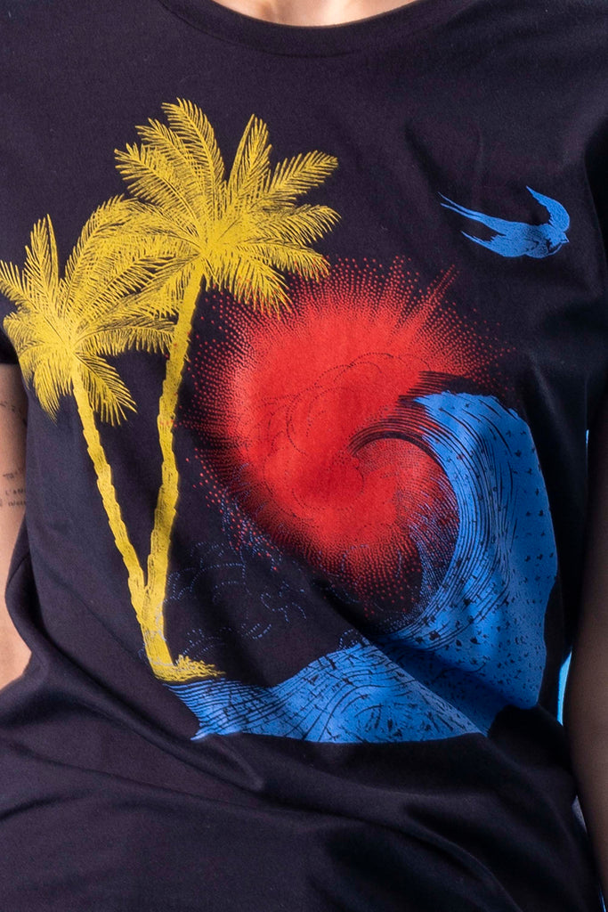 T-Shirt Medallon Palmera Bleu Marine sportive, rockeuse ou résolument bohème, les t-shirts Misericordia sont pour tous les goûts