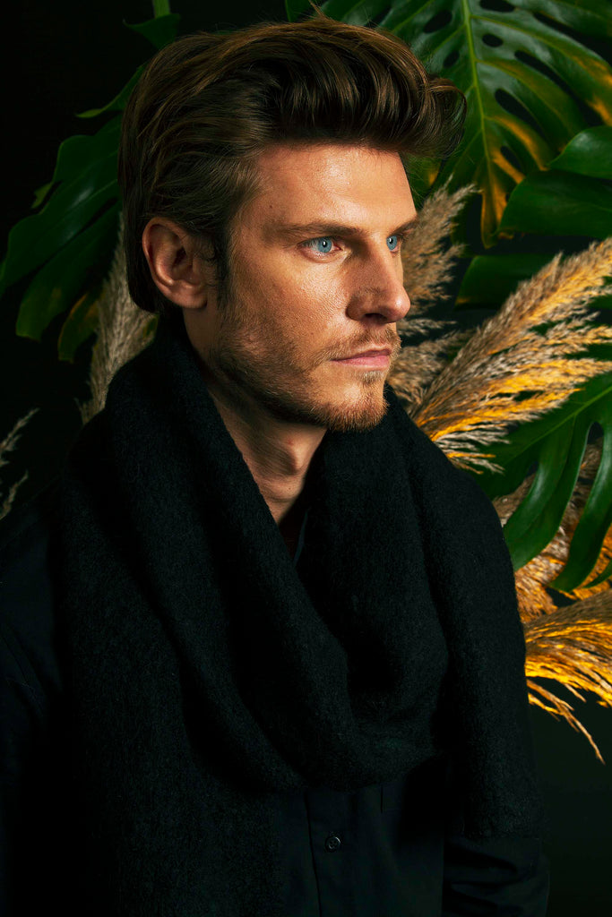 Écharpe Boucle Noir chaude ou légère une inspiration pour peaufiner un style dandy et citadin
